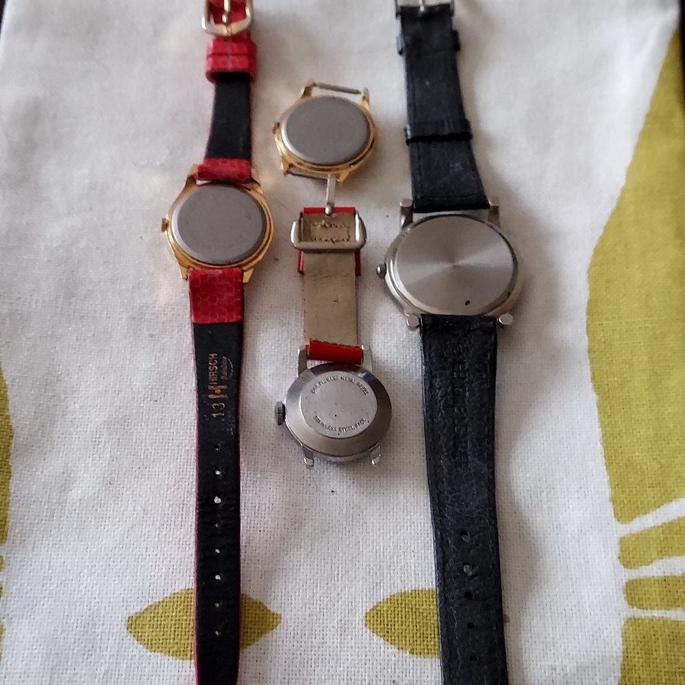 Set Of 4 Watches - Picture 2 of 11